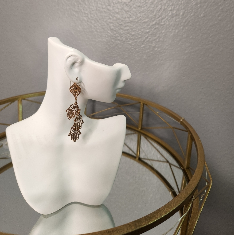 Hand earrings
